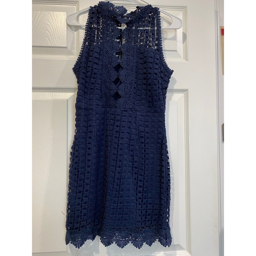 Dress‎